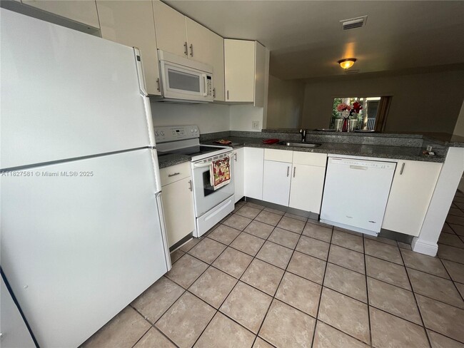 Photo - 23 SW 3rd St