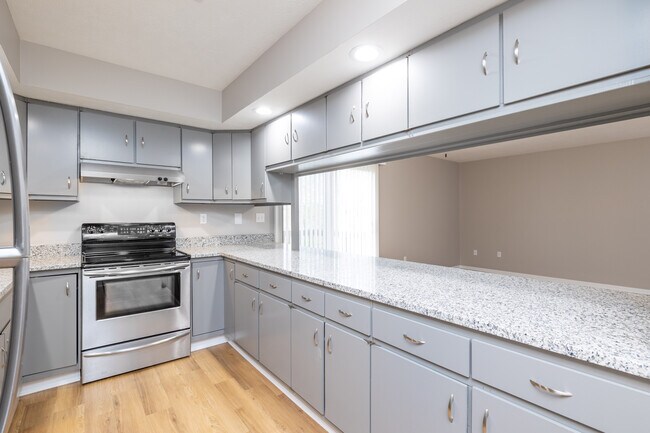 Photo - Shady Lane Unidad 323