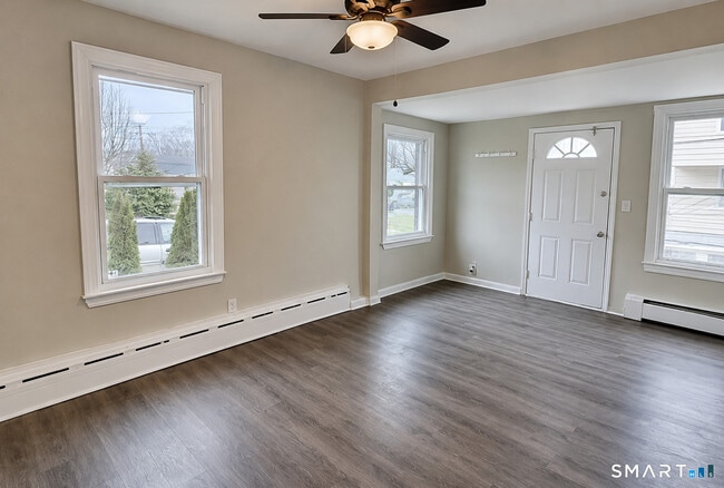 Photo - 17 N Spring St Unit 1