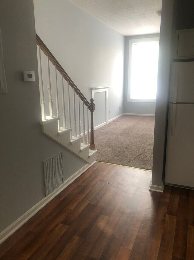 Photo - 211 W Hill St Unidad 1