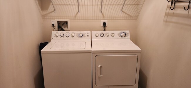 Laundry Room - 508 Summerset Ct