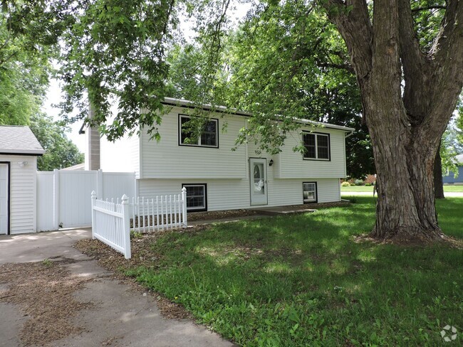Building Photo - 3 bedroom, 2 bath house in Jesup