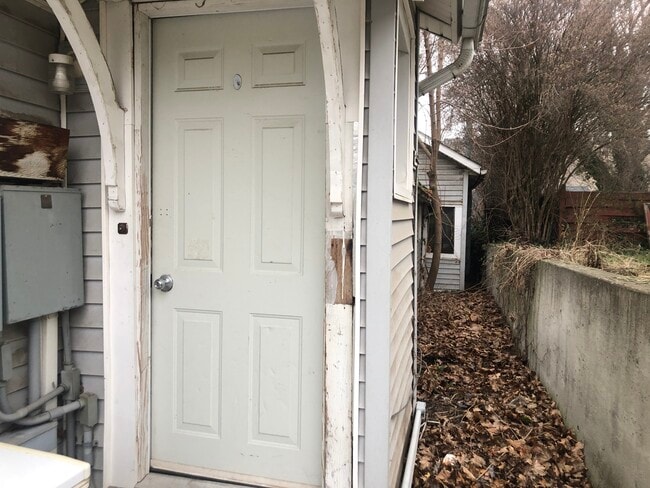 Photo - 708 S East St