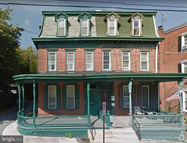 Building Photo - 310 S Market St Unit 3 Rental