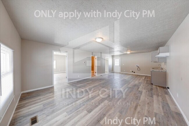 Photo - 3440 N Harding St