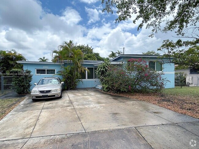 Building Photo - 12115 NE Miami Ct Rental