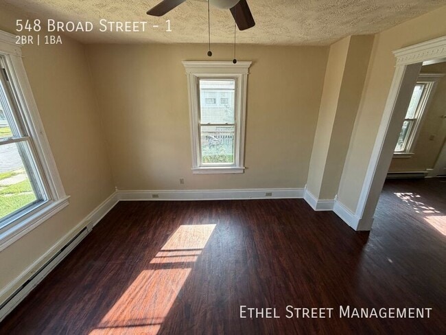 Photo - 548 Broad St Unit 1