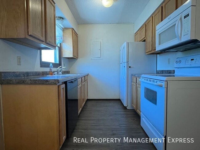 Photo - 2 Bedroom 1 Bath Duplex