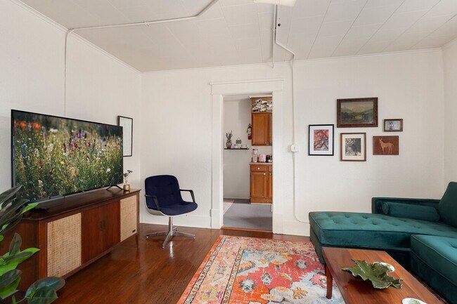 Photo - 110 W Meadow St Unidad SI FL2-ID1221801P