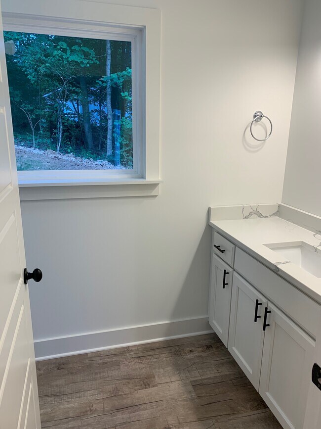 Building Photo - 1242 Browns Ferry Rd Rental