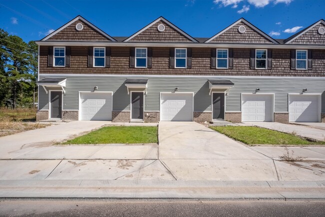 Pine Grove Townhomes - Pine Grove Townhomes