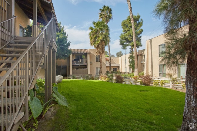 Photo - Parkside La Palma Apartments
