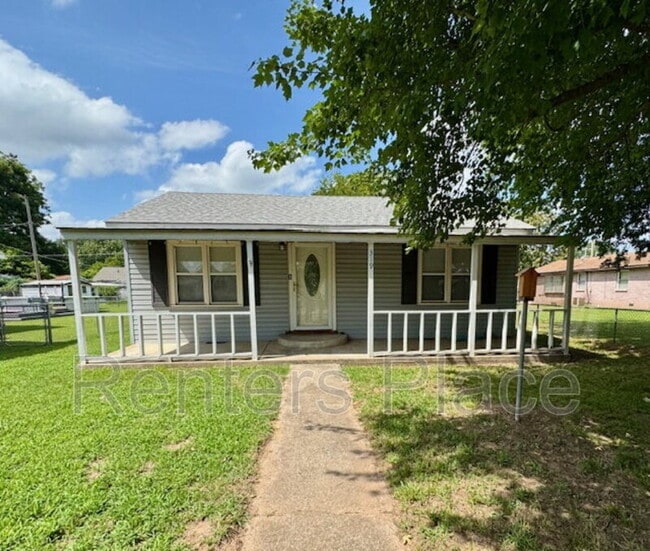 Photo - 319 E Dawes Ave House