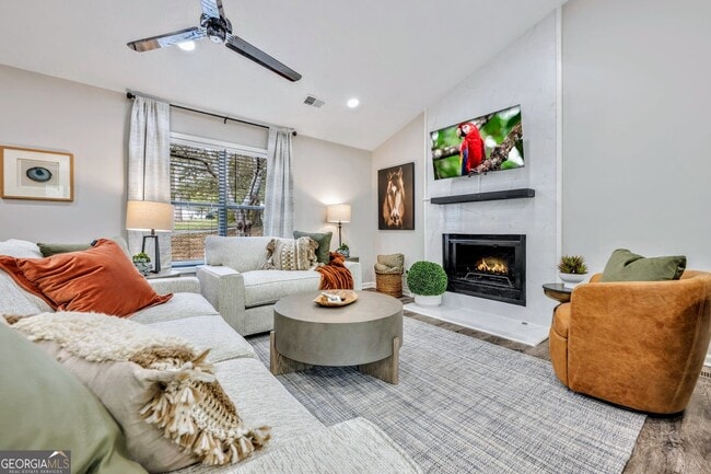 Photo - 1440 Glynn Oaks Dr SW