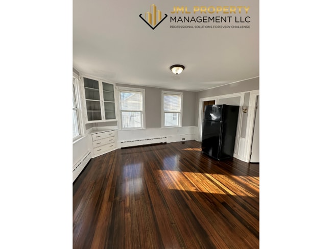 Photo - 58 Edgemond St Unit 4