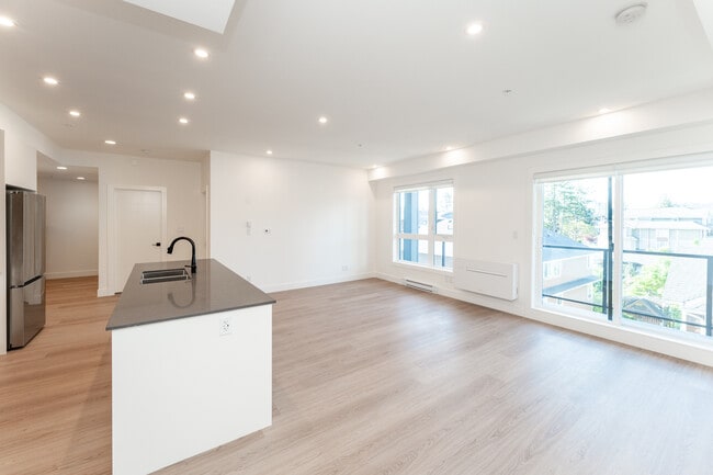 809 Arncote Ave Unit 402