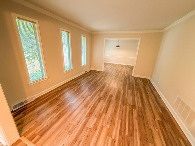 Photo - 309 Verner Dr