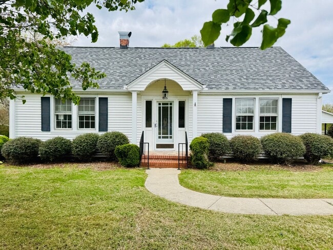 Building Photo - Cozy and Convenient Home in Oxford - Move in Ready