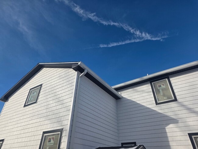 Photo - 595 Kingfisher Cir