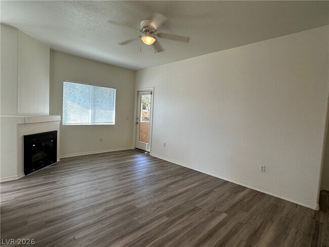 Photo - 1050 E Cactus Ave Unidad 2040