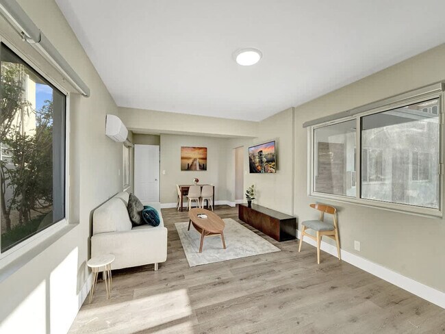 Photo - 3208 NE 9th St Unit SI ID1503952P