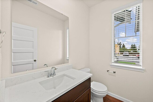 Photo - Brand New Yelm Rental | 4 Bedroom Home with Office, A/C & Bonus Loft Space!