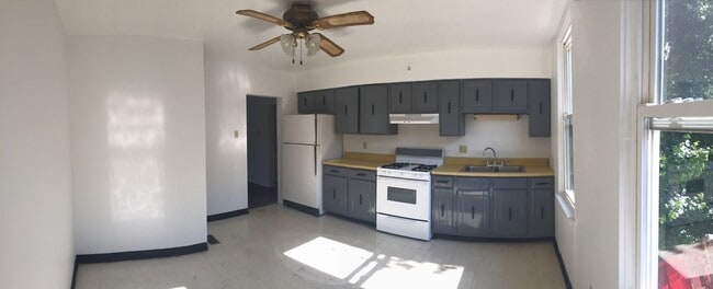 Building Photo - 715 Evergreen Ave Unit Apt #2