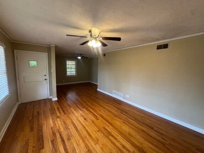 Photo - Brick One Level.