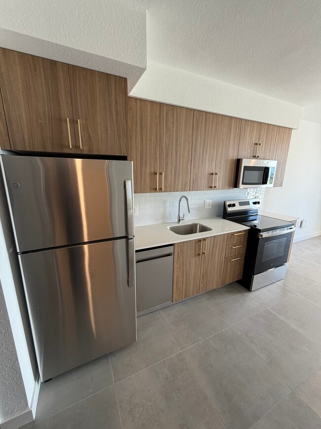 Building Photo - 2138 Taylor St Unit A3