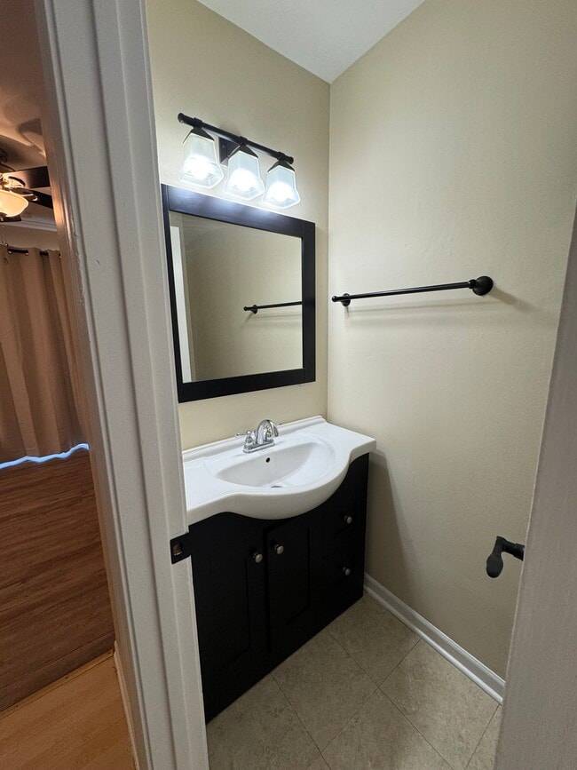 Photo - 1010 Country Club Rd