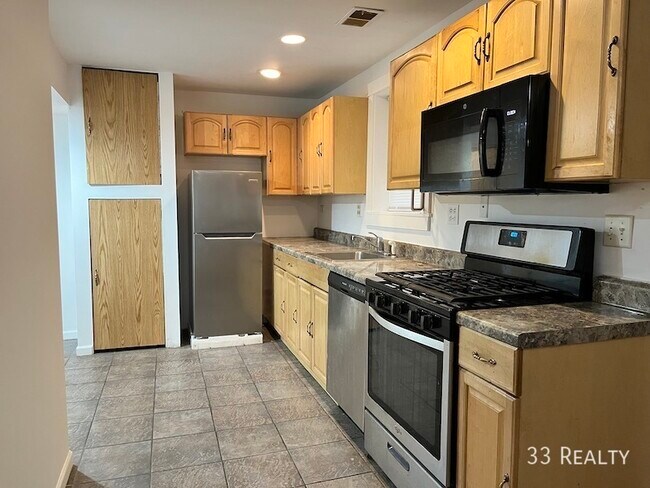 Photo - 2847 N Rockwell-G Unidad G