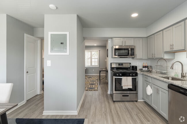 2BR 2BA 1026SF