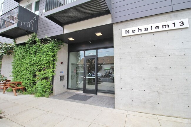 1280 SE Nehalem St Unidad 202