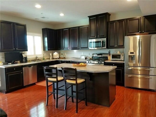 Photo - 411 Maple Ridge Dr