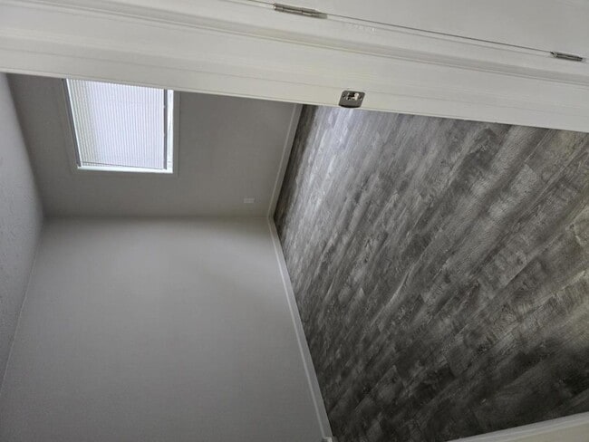 Building Photo - 1920 Dorothy Ave