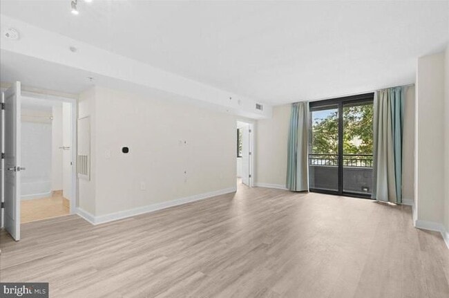 Photo - 2451 Midtown Ave Unit 209