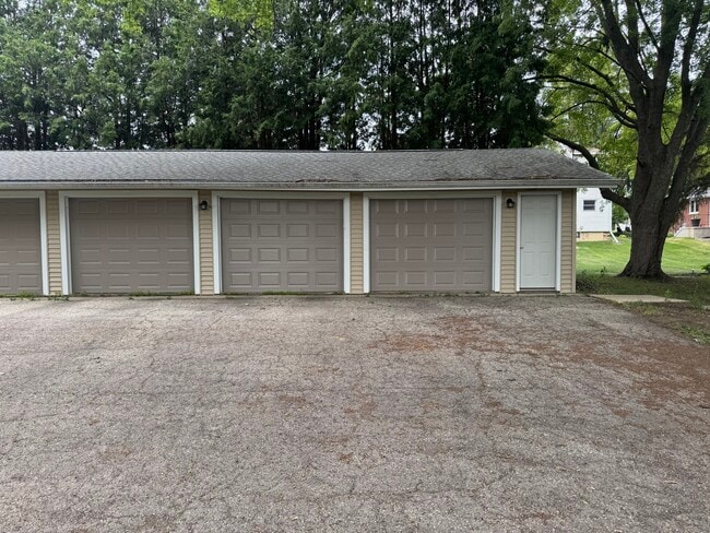 Garage - 1810 20th Street Ct Unit A