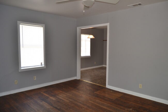 Photo - 709 Northside Dr