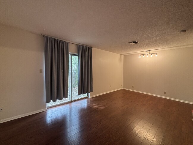 Photo - 315 Sidney Martin Rd