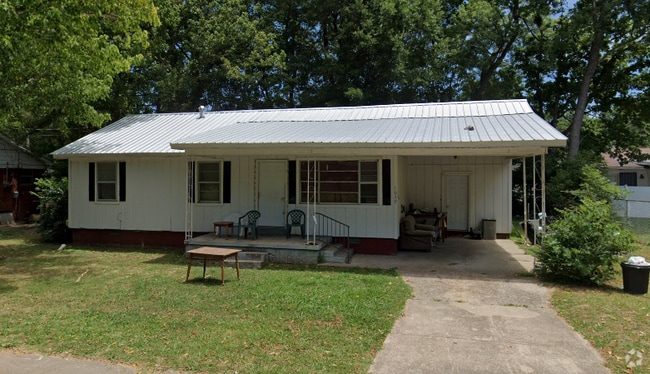 Building Photo - 1030 N Monroe Ave Rental