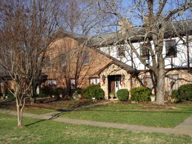 Exclusively Offered by Muse Realty, LLC - Exclusively Offered by Muse Realty, LLC Casa