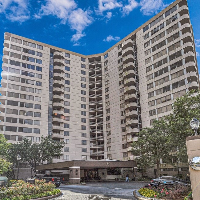 Building Photo - 3525 Sage Rd Unit 1115 Rental