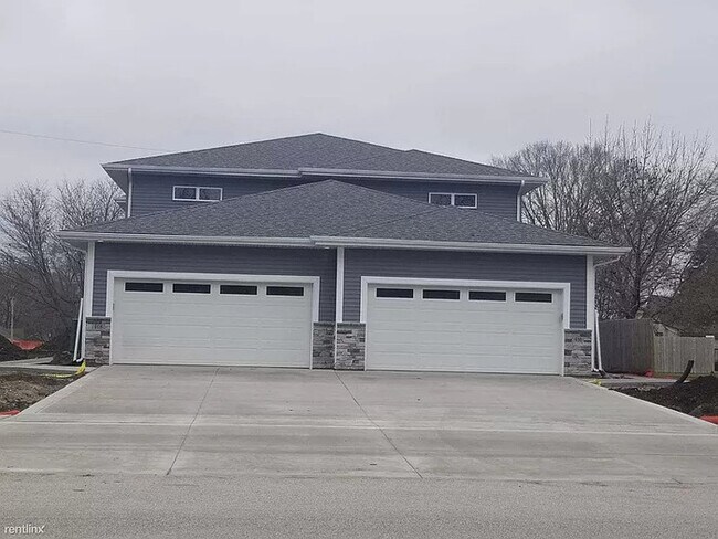 Photo - 416 SE 2nd St Townhome