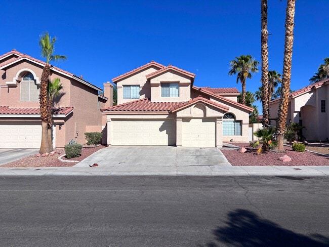 Building Photo - 4 Bedroom Home with Bed and Bath Downstairs - In Summerlin