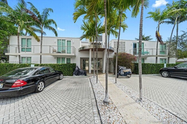 Photo - 212 West Dr Unidad 212