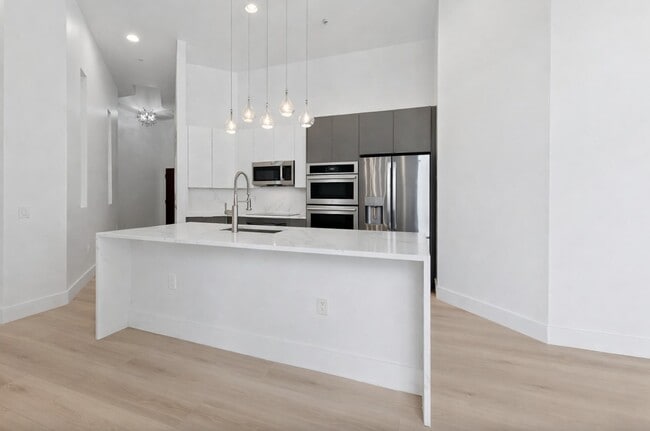 Photo - 300 S Australian Ave Unit 105