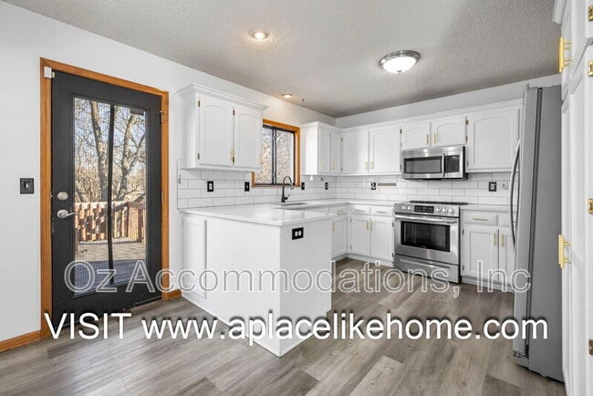 Building Photo - 313 S Darrowby Dr