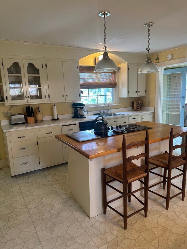 Photo - 84 Court St Townhome