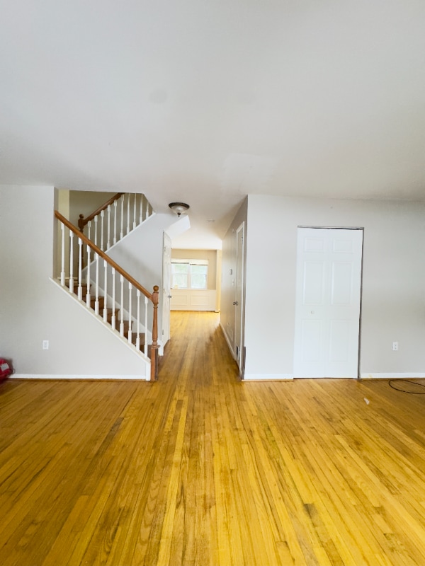 Photo - 102 Hopkins Ct