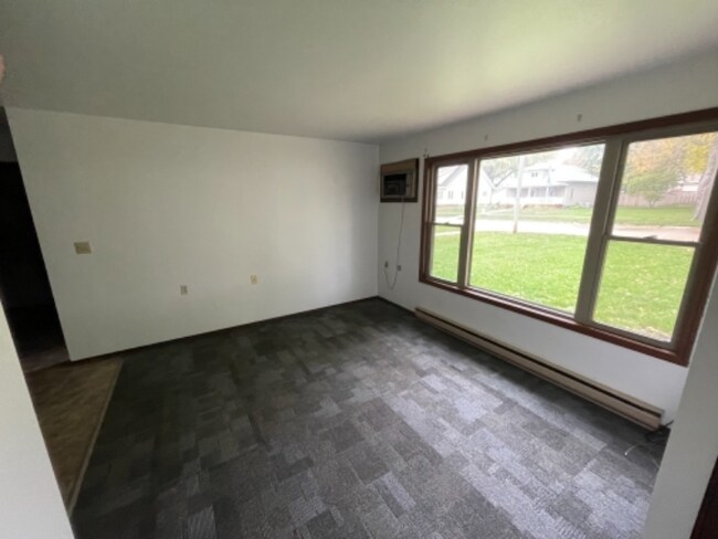 Photo - 216 N Cannon St